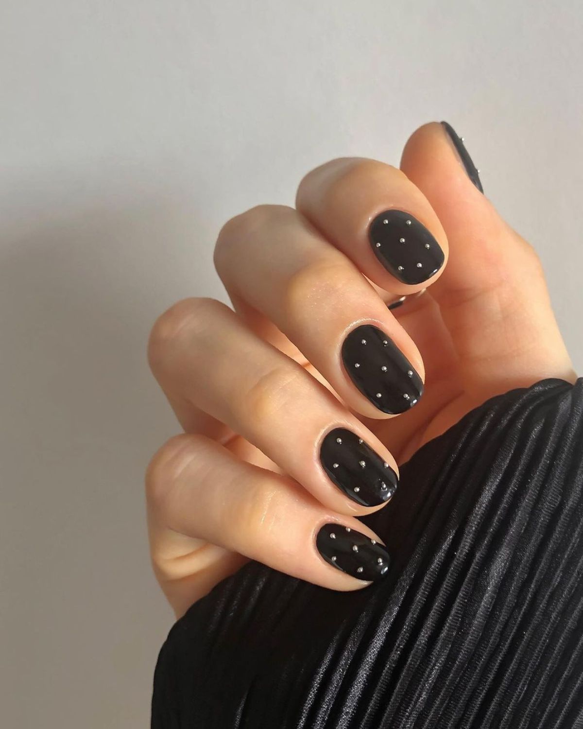 13 New Year's Eve Nail Ideas That Look So Expensive | Who What Wear