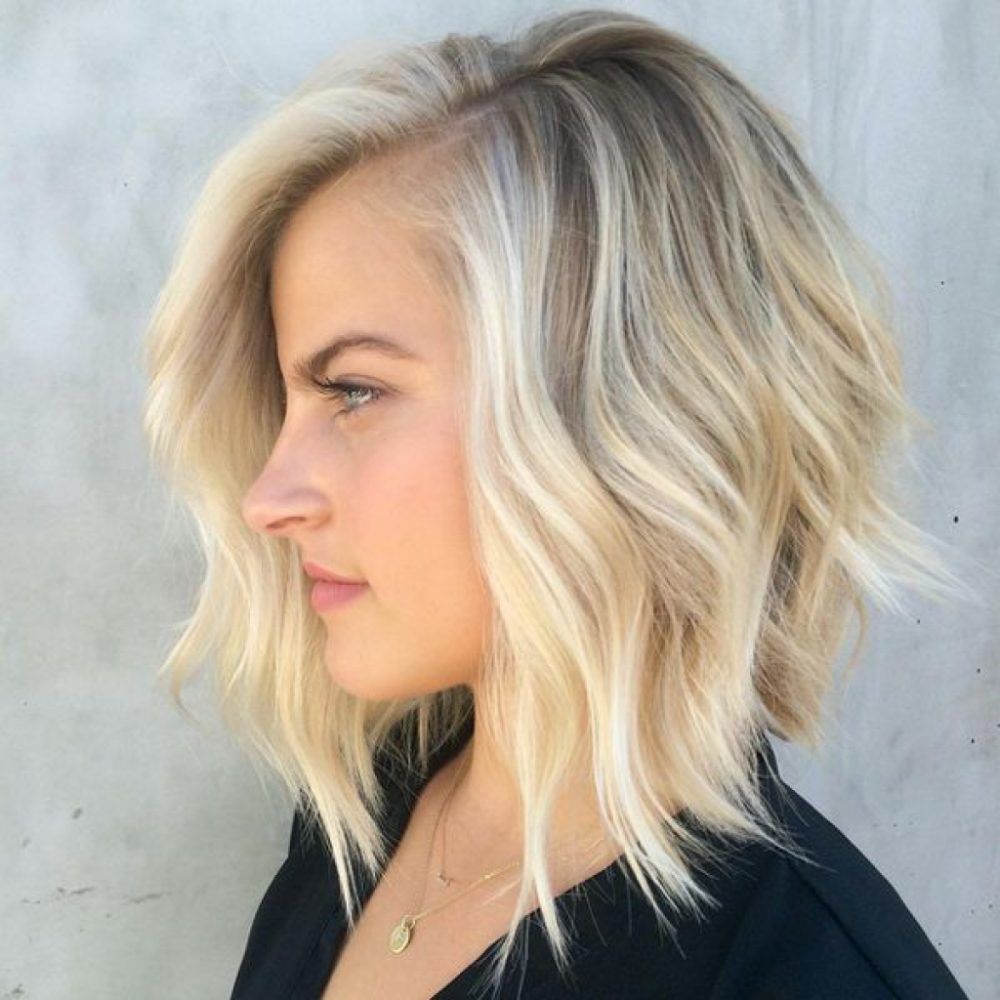 Chin Ash Blonde Bob With Choppy Ends — Winter Hairstyles for Thin Hair