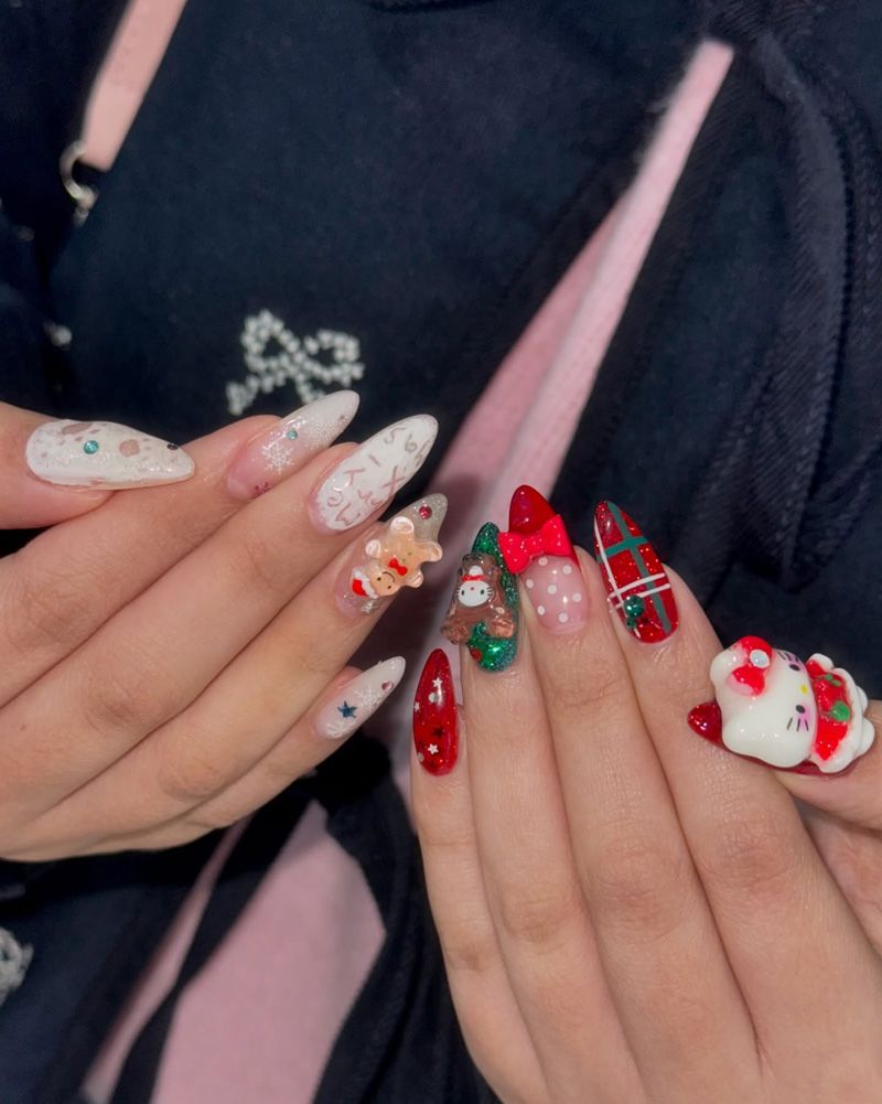 Christmas Visual Idea — Hello Kitty Christmas Nails 2026
