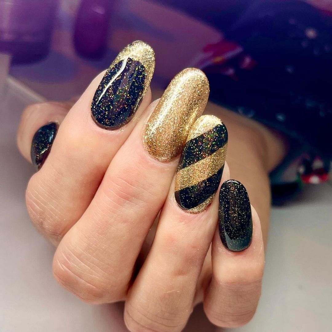 Visible Visual Idea — Cute New Years Nails 2027