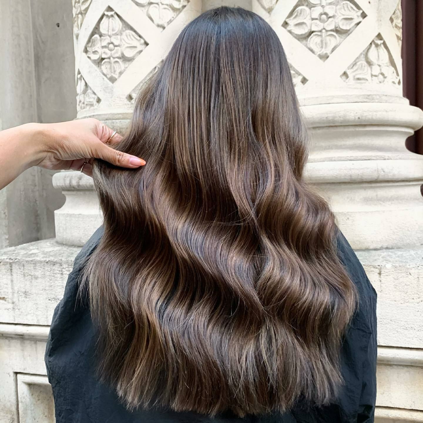 Long Flowing Waves with Caramel Highlights Long Flowing Waves with Caramel Highlights — Winter Hairstyles for Long Hair