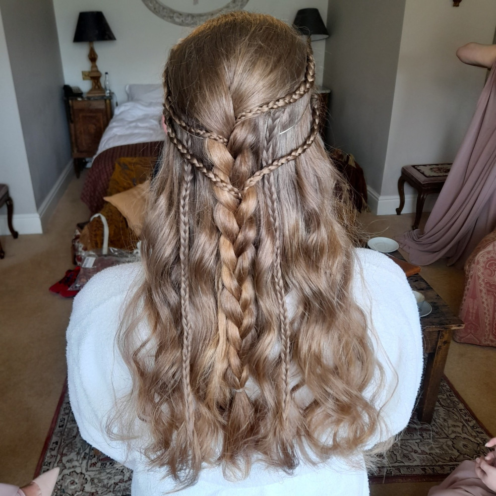 Crown Braid Detail Half Up Crown Braid Detail Half Up — Winter Braided Hairstyles