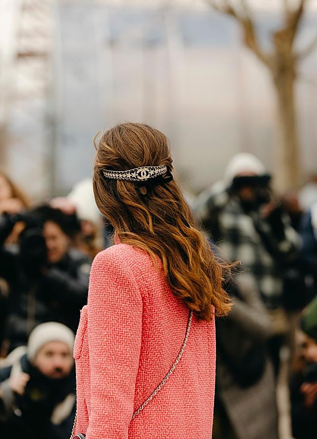 Half Up With Velvet Headband Half Up With Velvet Headband — Winter Natural Hairstyles