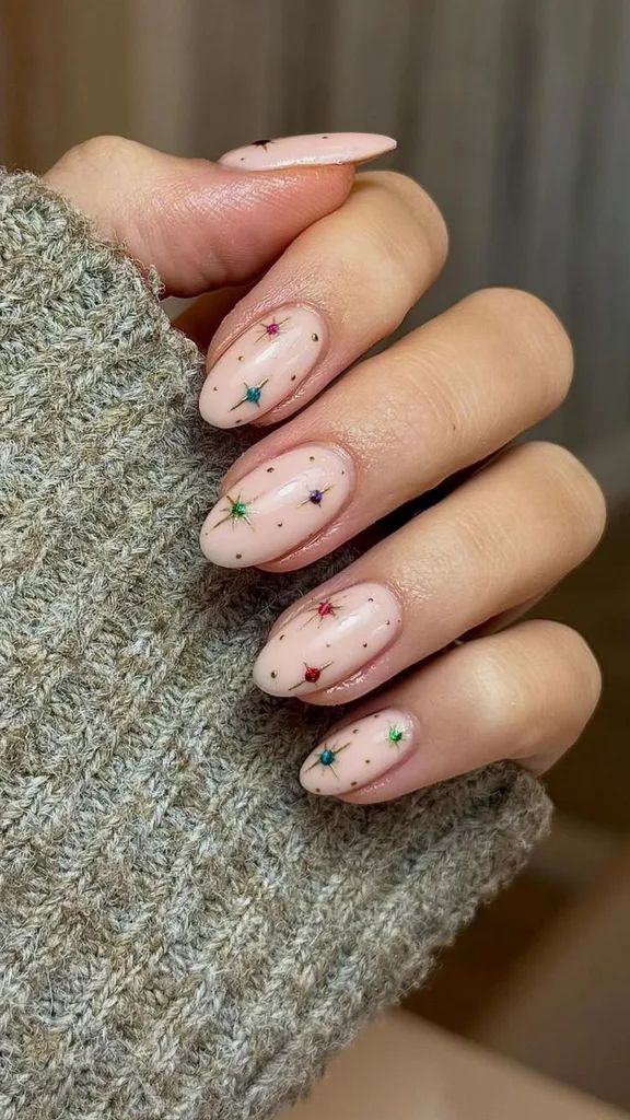 Winter Festive Visual Idea Winter Festive Visual Idea — Minimalist Christmas Nails 2026