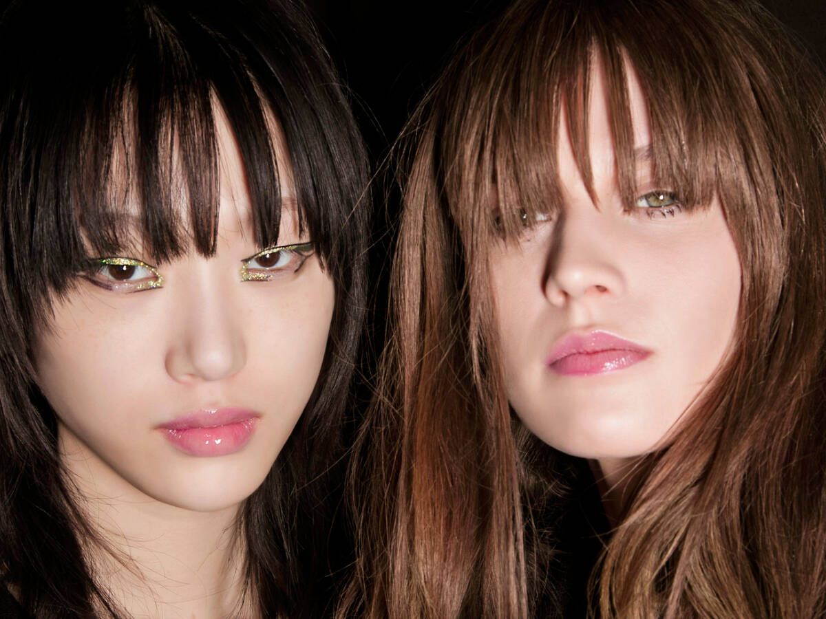 Dark Brown Shoulder Length With Blunt Bangs Dark Brown Shoulder Length With Blunt Bangs — Winter Haircuts with Bangs