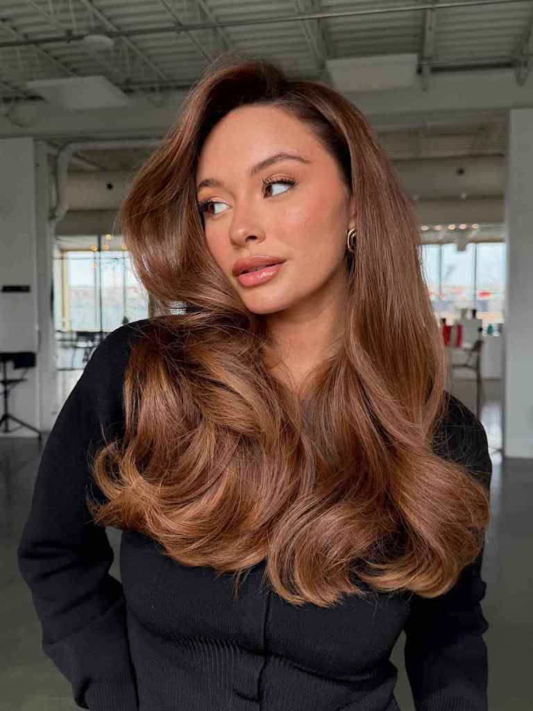 Collarbone Warm Brown With Voluminous Blowout Collarbone Warm Brown With Voluminous Blowout — Winter Haircuts for Women