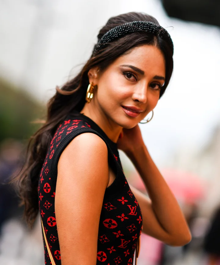 Half-Up Loose Waves with Beaded Headband — Winter Hairstyles with Headband