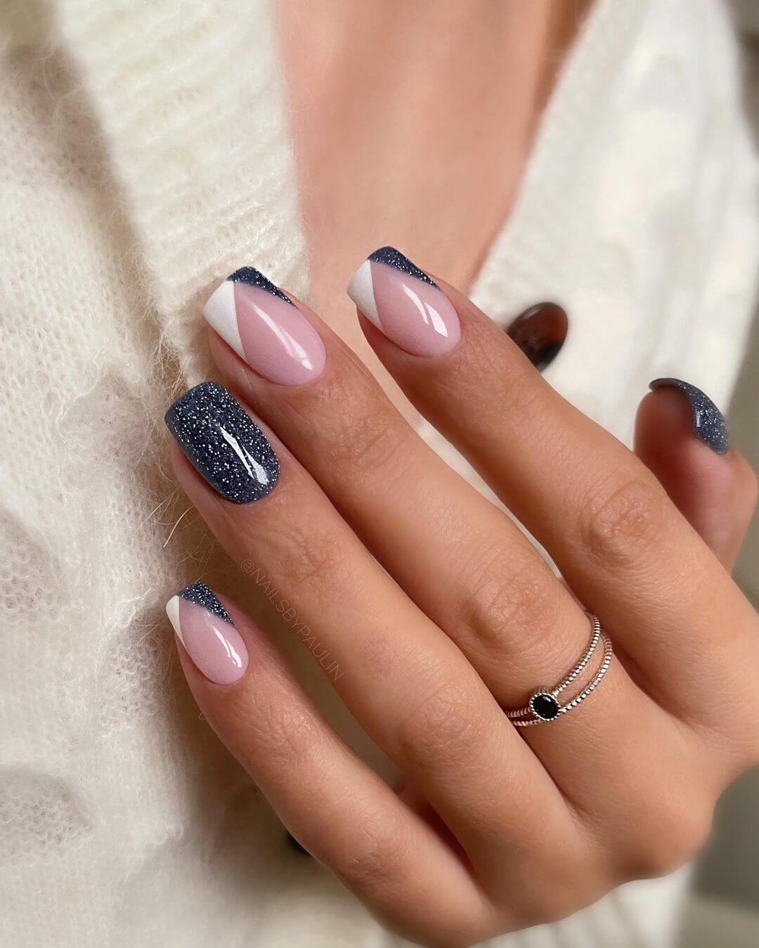 Dark Blue Glitter French Tip Square Nails Dark Blue Glitter French Tip Square Nails — Simple Short Winter Nails