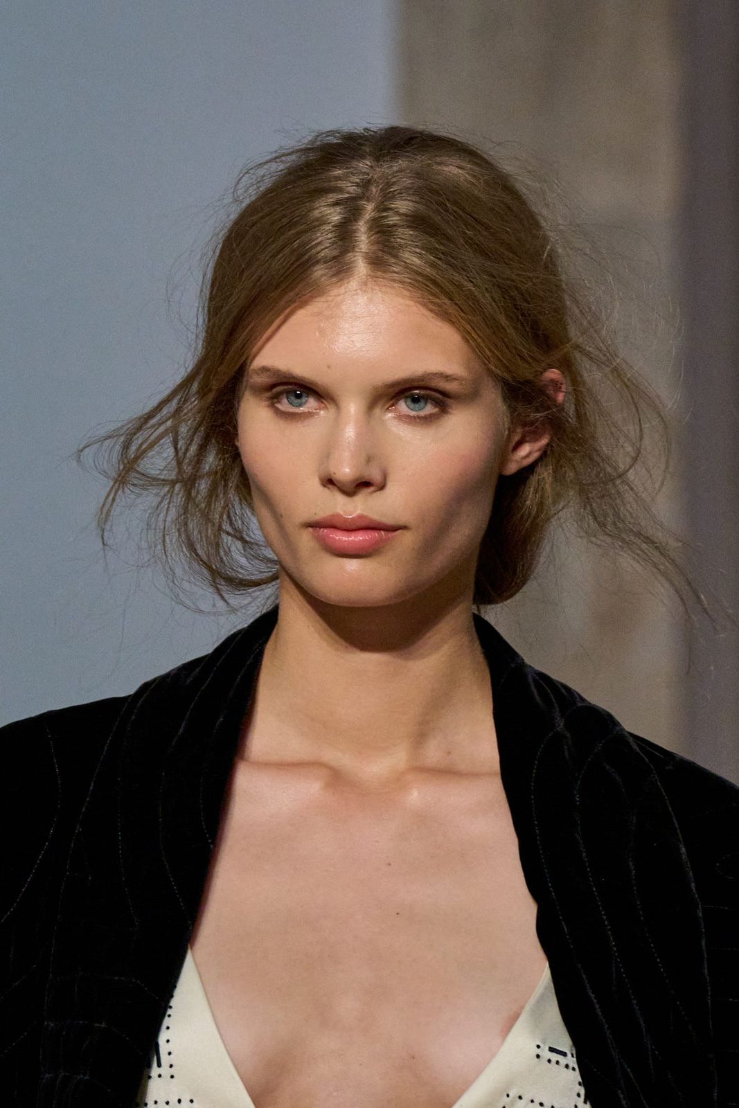Ash Blonde Bob With Soft Waves Ash Blonde Bob With Soft Waves — Winter Haircuts for Heart Shaped Faces
