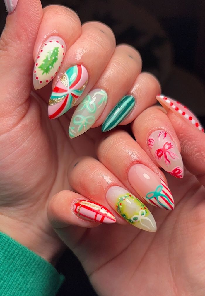 Both Hands Close-Up Visual Idea Both Hands Close-Up Visual Idea — Red and Green Christmas Nails 2026