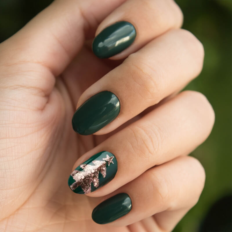 Forest Green with Rose Gold Tree Forest Green with Rose Gold Tree — Winter Nail Trends