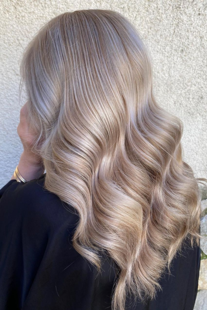 Collarbone Ash Dark Roots Money Piece Collarbone Ash Dark Roots Money Piece — Icy Blonde Hair