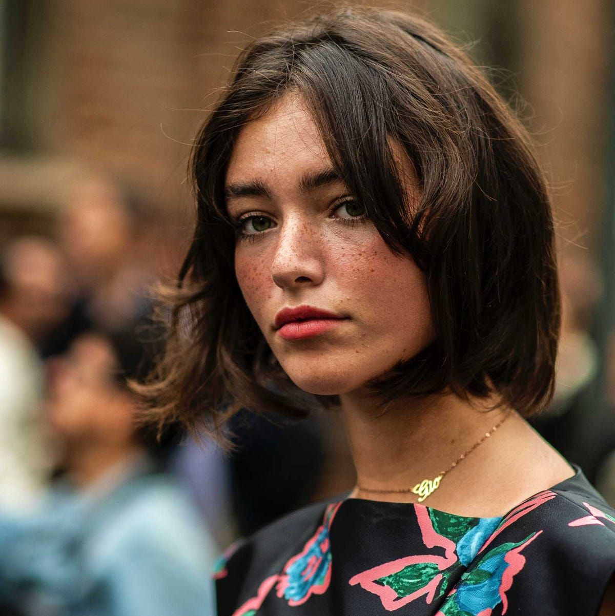 Chin Length Bob With Wavy Ends — Winter Haircuts for Oval Faces
