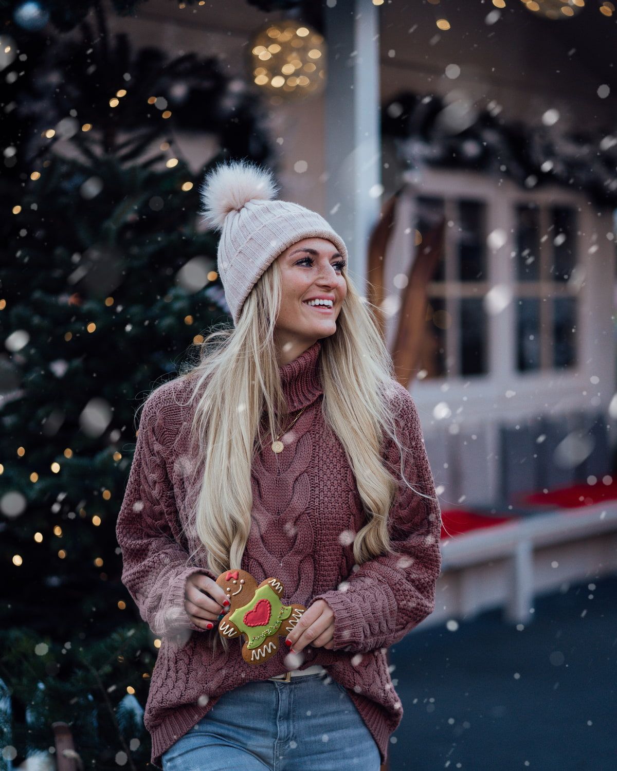 Mid-Back Visual Idea — Medium Length Winter Haircuts