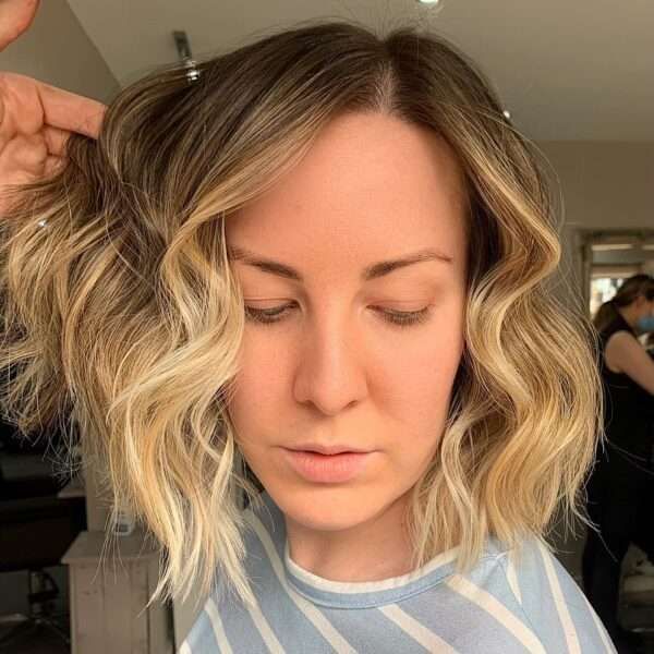 Collarbone Wavy Bob With Balayage — Winter Hairstyles for Thin Hair