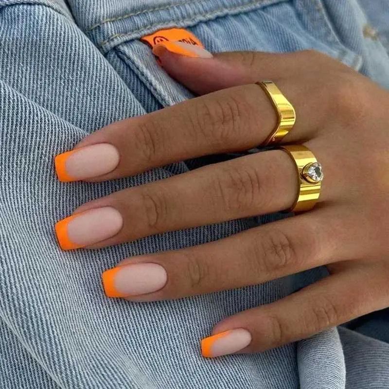 Nude Base Orange Tip Short Square Nude Base Orange Tip Short Square — Short Winter Coffin Nails