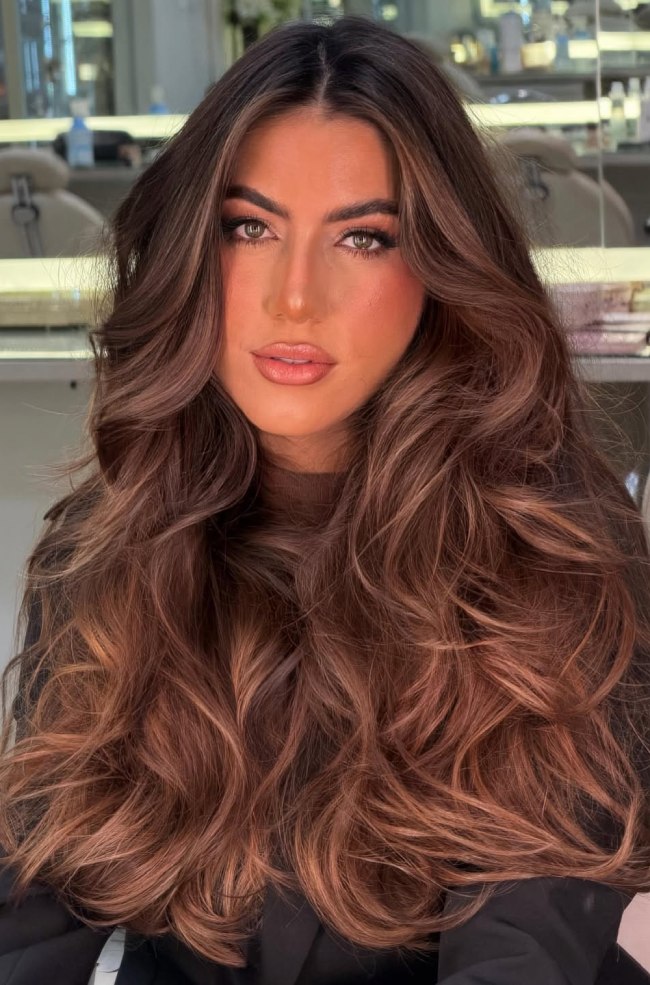 Mid-Back Waves with Cinnamon and Caramel Mid-Back Waves with Cinnamon and Caramel — Cinnamon Brown Hair