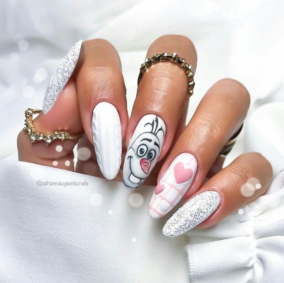 Olaf Face with Cable Knit Texture Olaf Face with Cable Knit Texture — Disney Christmas Nails 2026