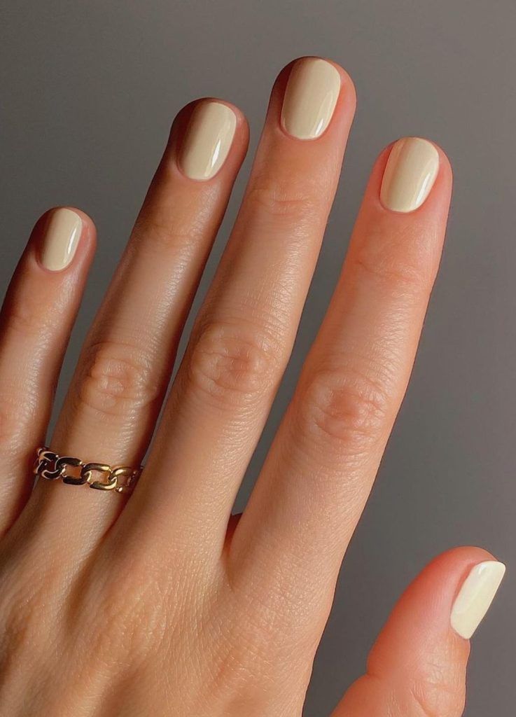 40 Bridal Party Nail Ideas to Match Any Wedding Theme | The Everygirl