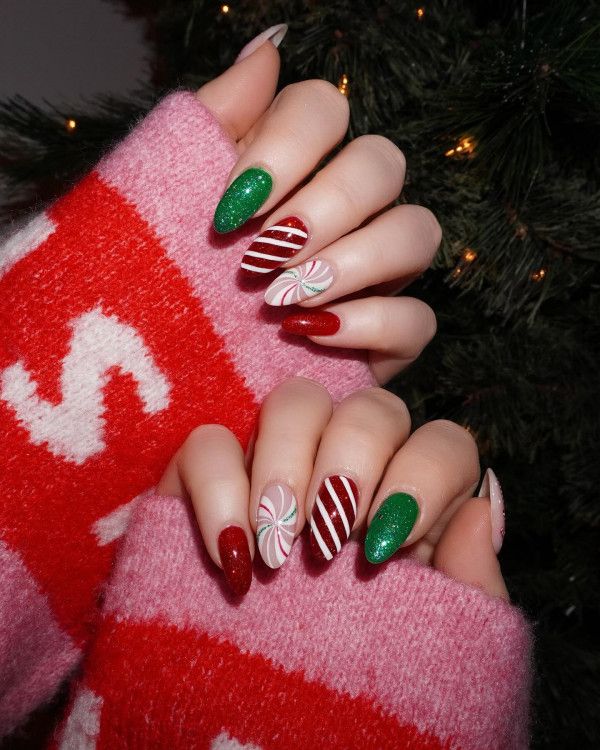 Christmas Visual Idea Christmas Visual Idea — Christmas Nail Designs 2026