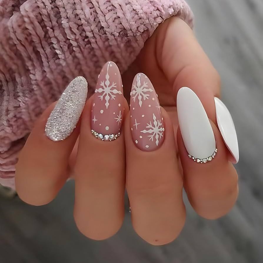 Pale Pink Snowflake Rhinestone Sparkle Pale Pink Snowflake Rhinestone Sparkle — Sparkly Winter Nails