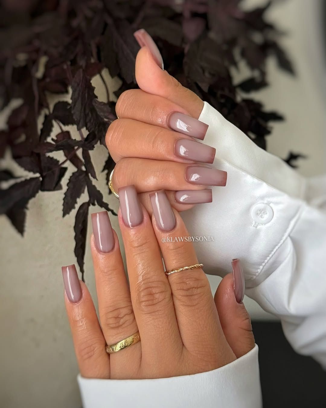 Muted Taupe Gradient Square Nails Muted Taupe Gradient Square Nails — Clean Girl Winter Nails
