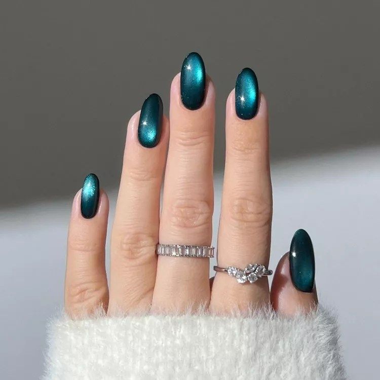 None Visual Idea None Visual Idea — Christmas Nail Colors 2026