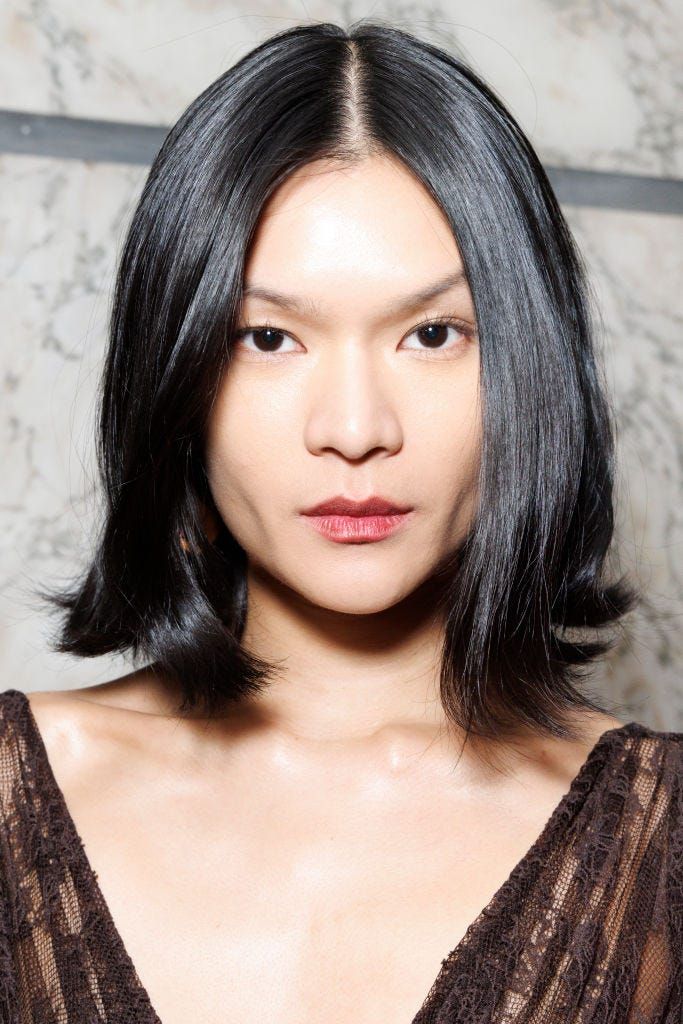 Sleek Collarbone Blunt Bob — Winter Haircuts for Straight Hair