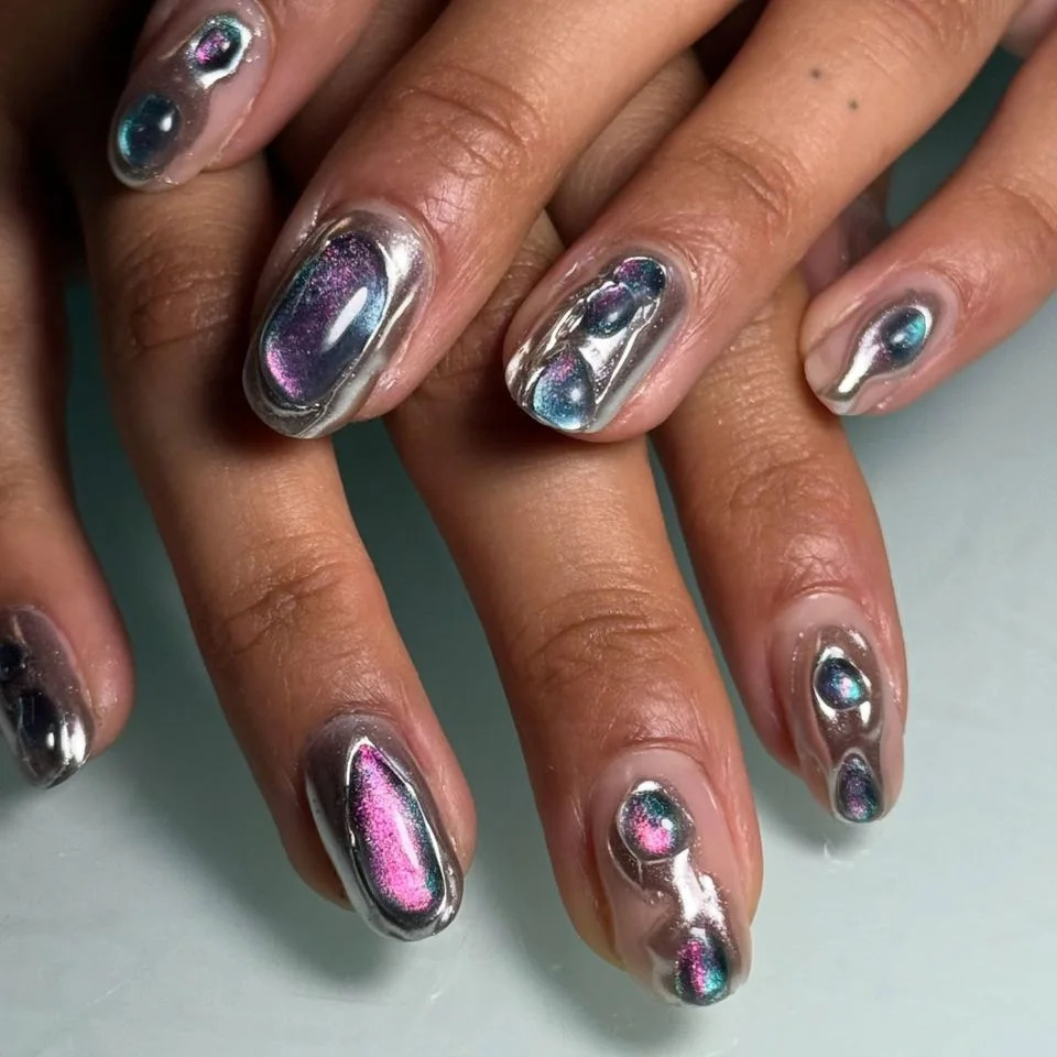 Grey Holographic Geometric Mosaic Short Oval Nails Grey Holographic Geometric Mosaic Short Oval Nails — Minimalist New Years Nails 2027