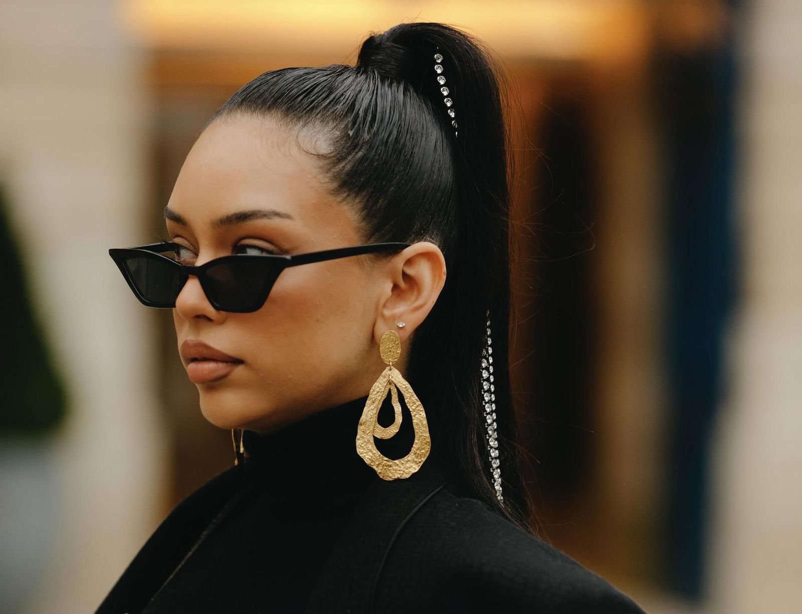 High Black Ponytail With Hair Jewels High Black Ponytail With Hair Jewels — Winter Ponytail Hairstyles