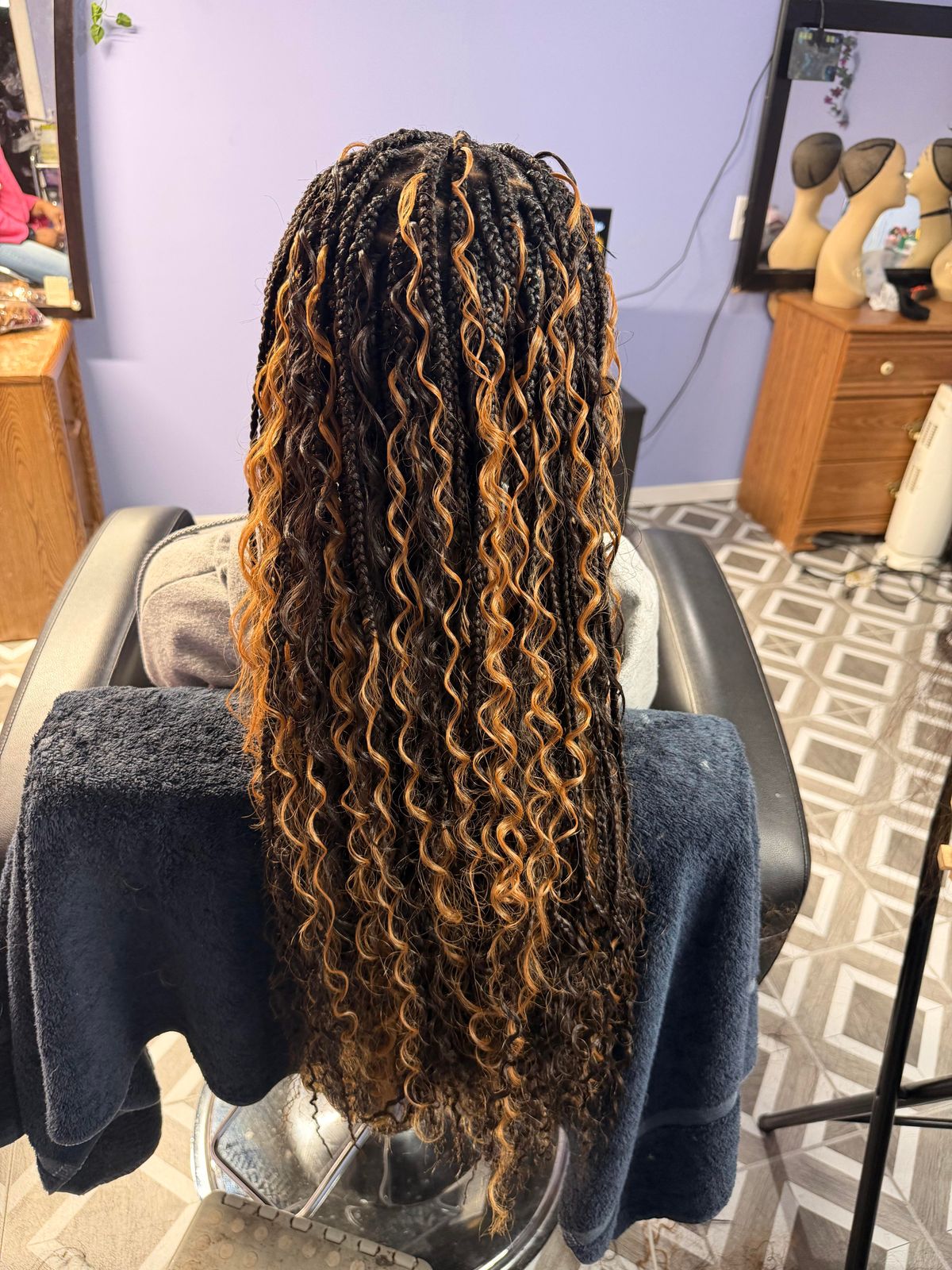 Black and Blonde Highlighted Braids Black and Blonde Highlighted Braids — Winter Knotless Braids