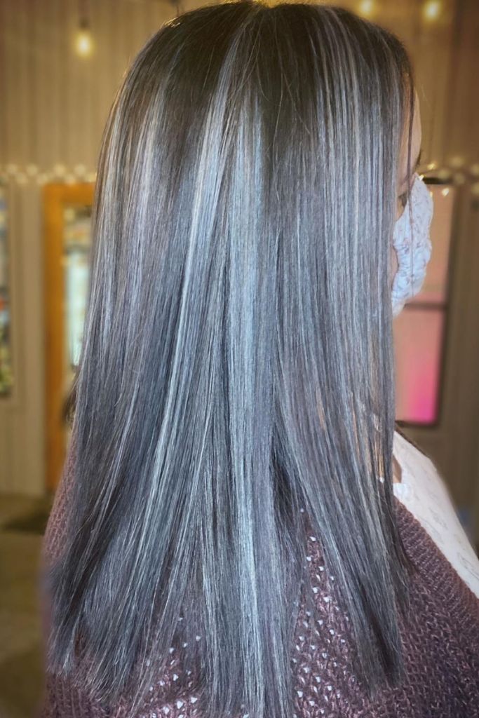 Shoulder Lob With Cool Gray and Ash Highlights Shoulder Lob With Cool Gray and Ash Highlights — Gray Blending Highlights