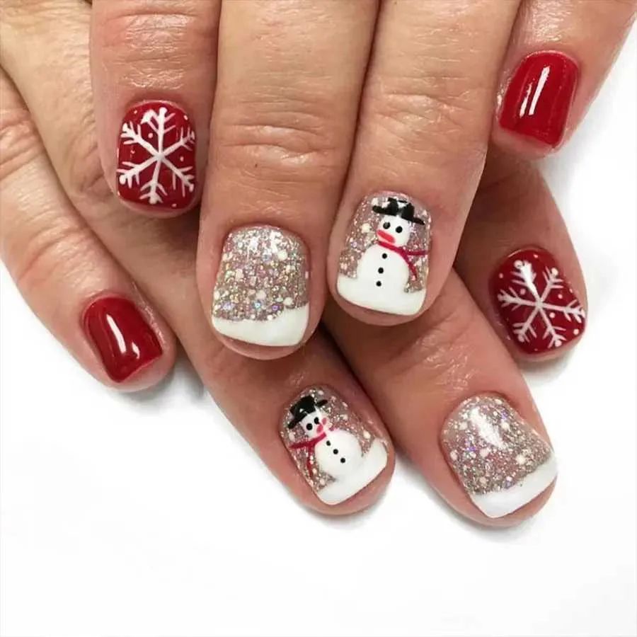 Visual Idea — Short Christmas Square Nails 2026