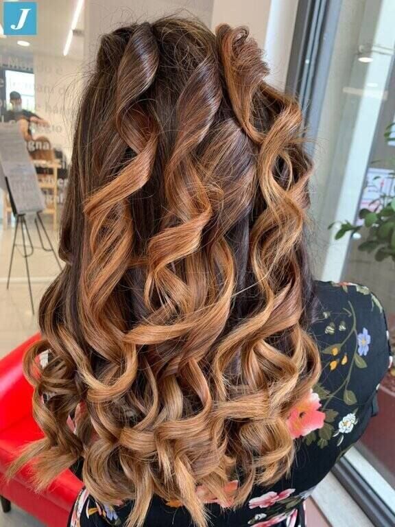 Chestnut With Golden-Blonde Highlight Contrast — Chestnut Brown Hair