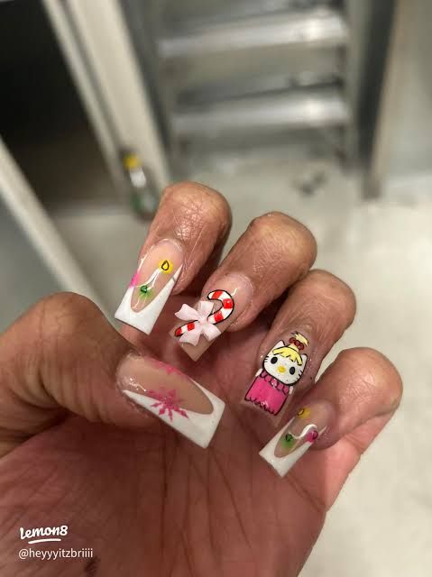 Clean Visual Idea — Hello Kitty Christmas Nails 2026