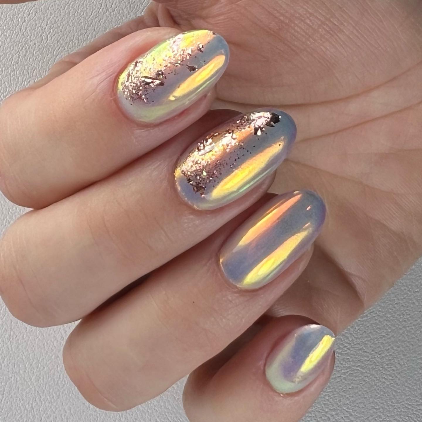 Iridescent Chrome with Rose Gold Foil Iridescent Chrome with Rose Gold Foil — Winter Birthday Nails