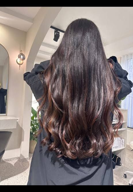 Mid-Back Visual Idea Mid-Back Visual Idea — Winter Haircuts with Curtain Bangs