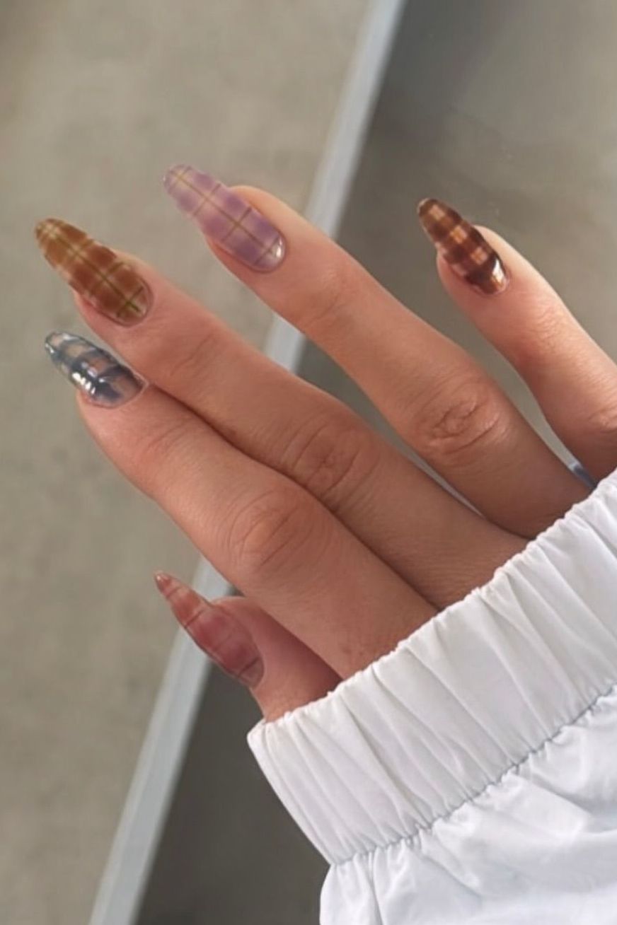 Jelly Plaid Long Stiletto Jelly Plaid Long Stiletto — Winter Plaid Nails