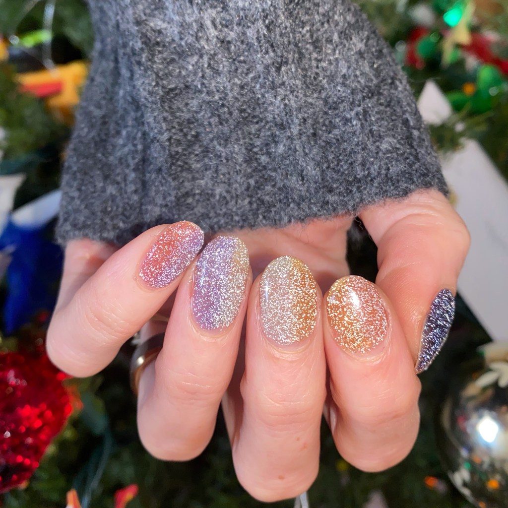 Multi-Color Glitter Gradient Ovals Multi-Color Glitter Gradient Ovals — Holiday Nails 2026