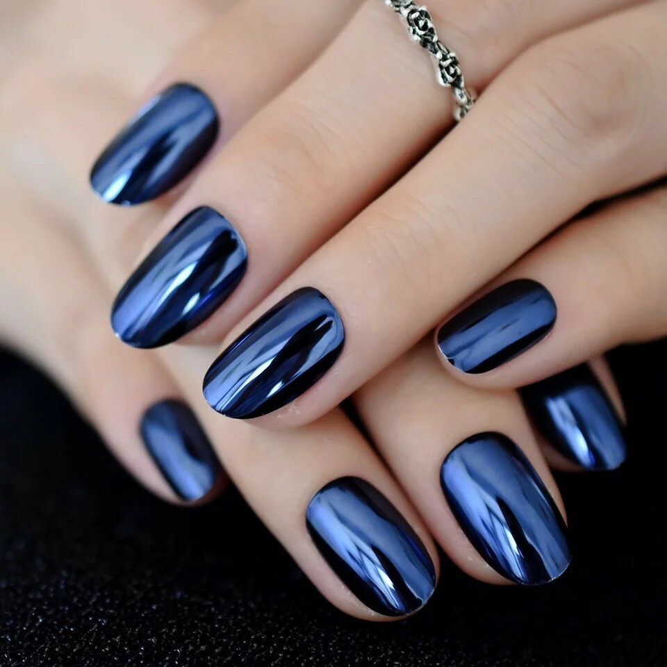 Mirror Chrome Metallic Navy Oval Nails Mirror Chrome Metallic Navy Oval Nails — Navy Blue Nails