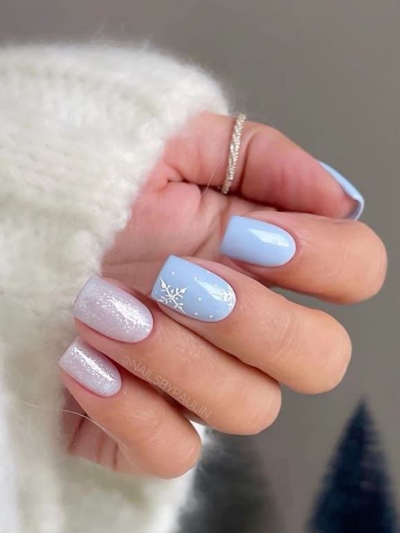 Light Blue Snowflake Glitter Square Nails Light Blue Snowflake Glitter Square Nails — Aesthetic Winter Nails