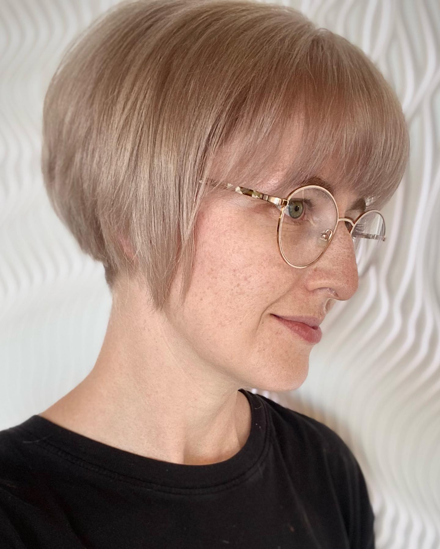 Textured Light Blonde Pixie Bob Textured Light Blonde Pixie Bob — Low Maintenance Winter Haircuts