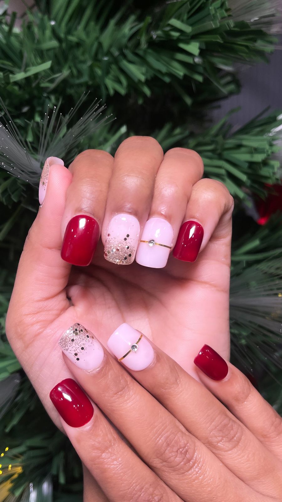 Glossy Visual Idea — Short Christmas Square Nails 2026