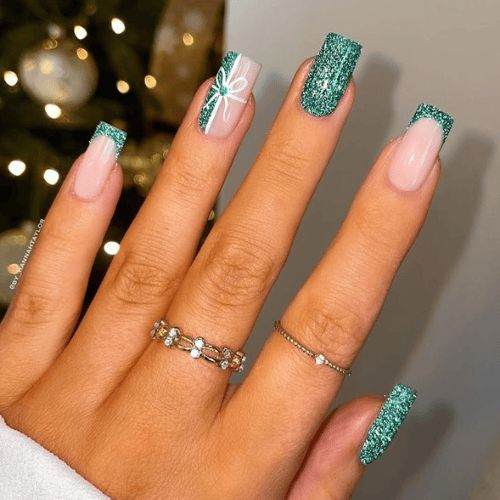 Dense Glitter Glossy Visual Idea — Green Christmas Nails 2026