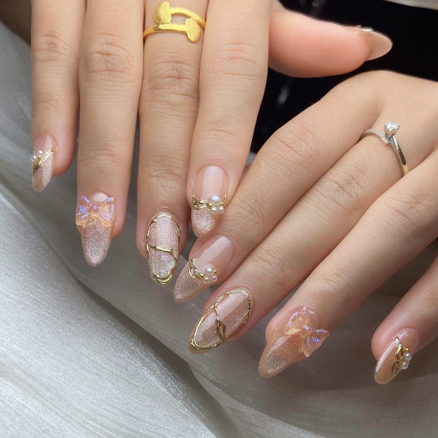 Silver Glitter Stiletto French Silver Glitter Stiletto French — Winter Wedding Guest Nails