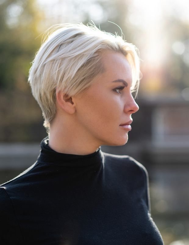 Side-Swept Bangs Layered Dark Brown Lob With Volume — Winter Hairstyles for Thin Hair