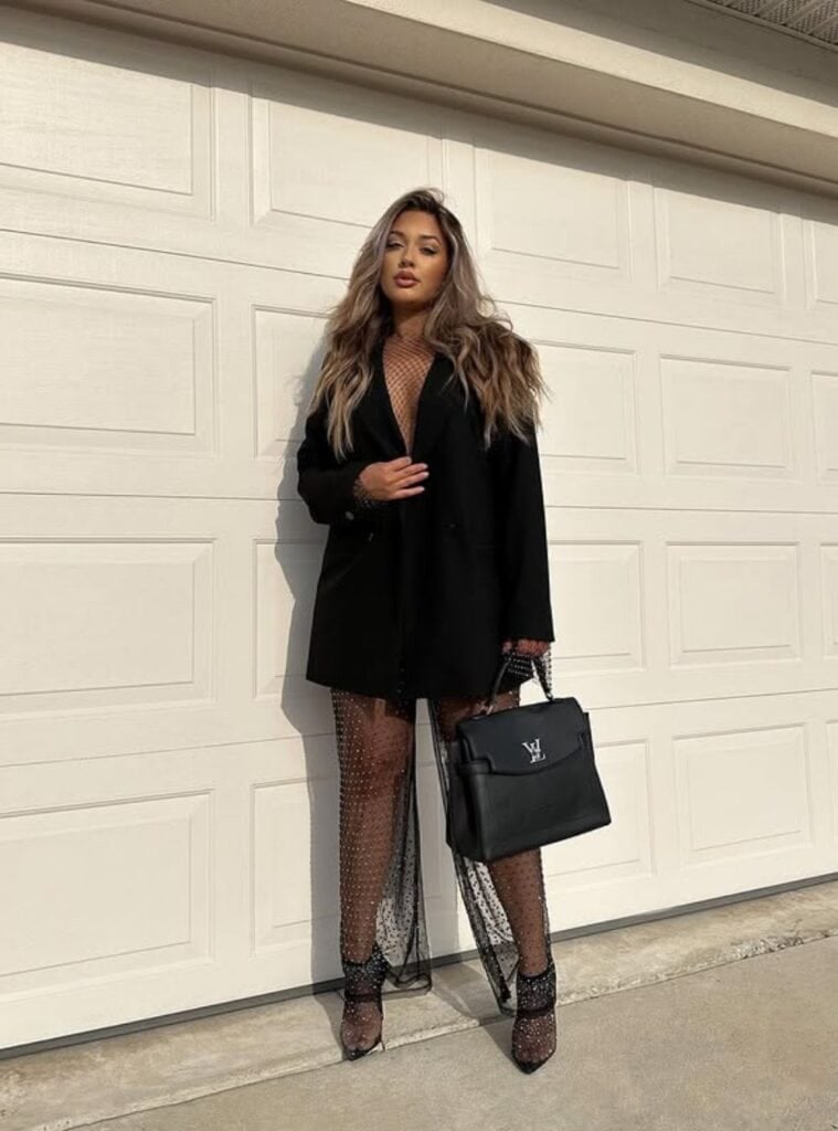 Sequined Pants and Oversized Blazer for Vegas Nights — Las Vegas Winter Outfits