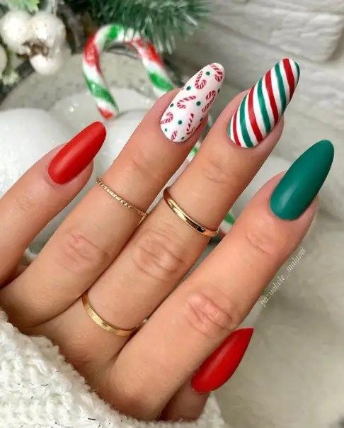 Matte Candy Cane Stripes and Solids Matte Candy Cane Stripes and Solids — Christmas Nails 2026