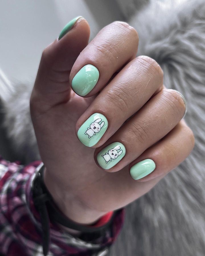 Light Mint Green with White Bunny Stickers Light Mint Green with White Bunny Stickers — Short Winter Round Nails