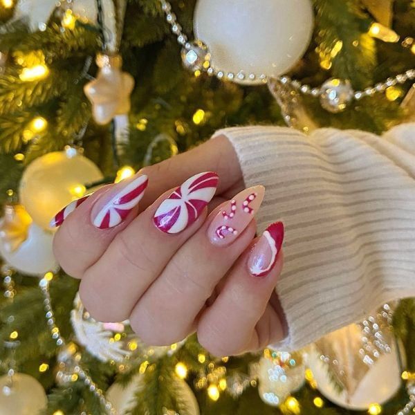 Red White Pink Visual Idea Red White Pink Visual Idea — Simple Christmas Nails 2026